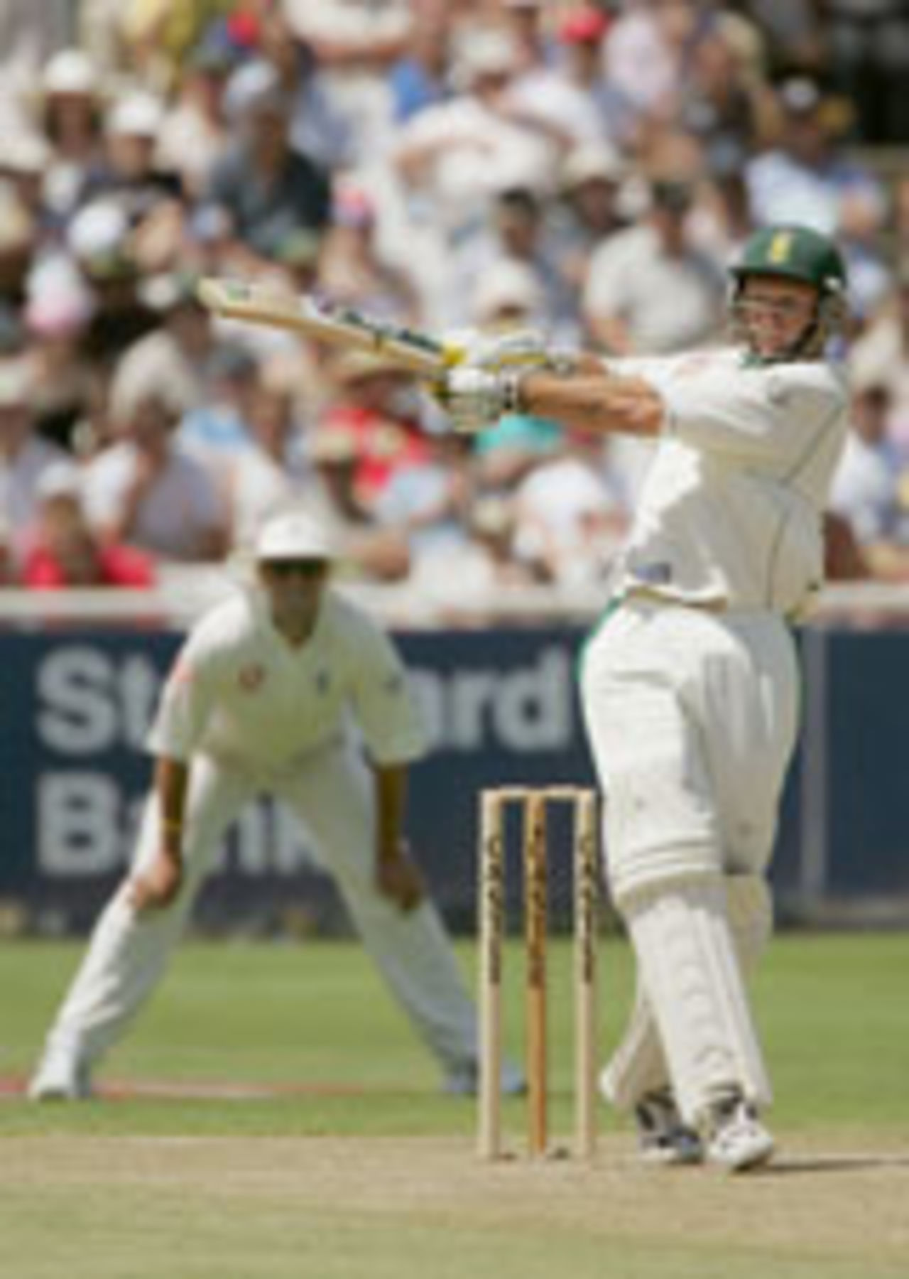 Graeme Smith off the back foot, South Africa v England, 3rd Test, Cape Town, 1st day, January 2, 2005