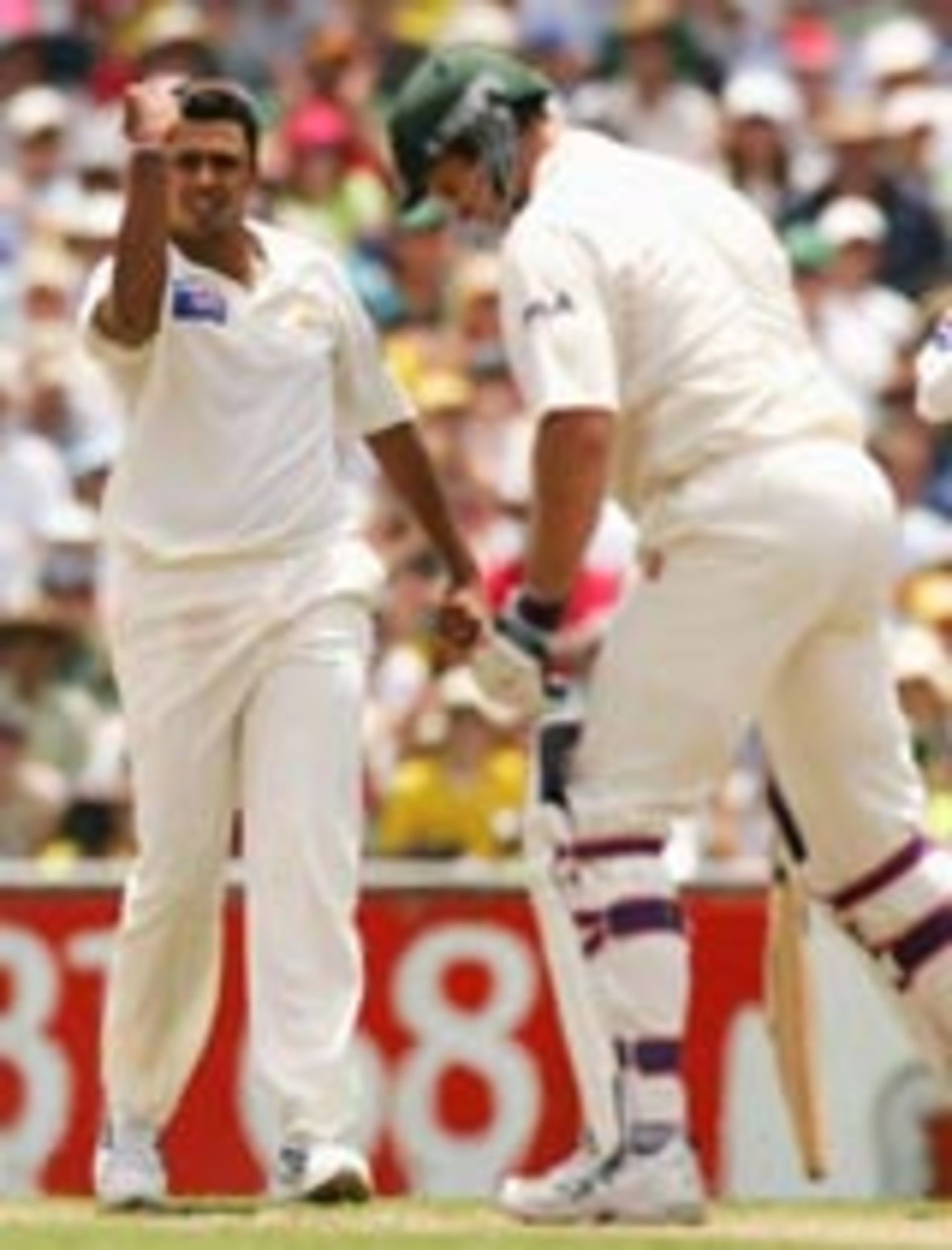 Danish Kaneria celebrates as Matthew Hayden is bowled, Australia v Pakistan, 3rd Test, Sydney, January 3, 2005