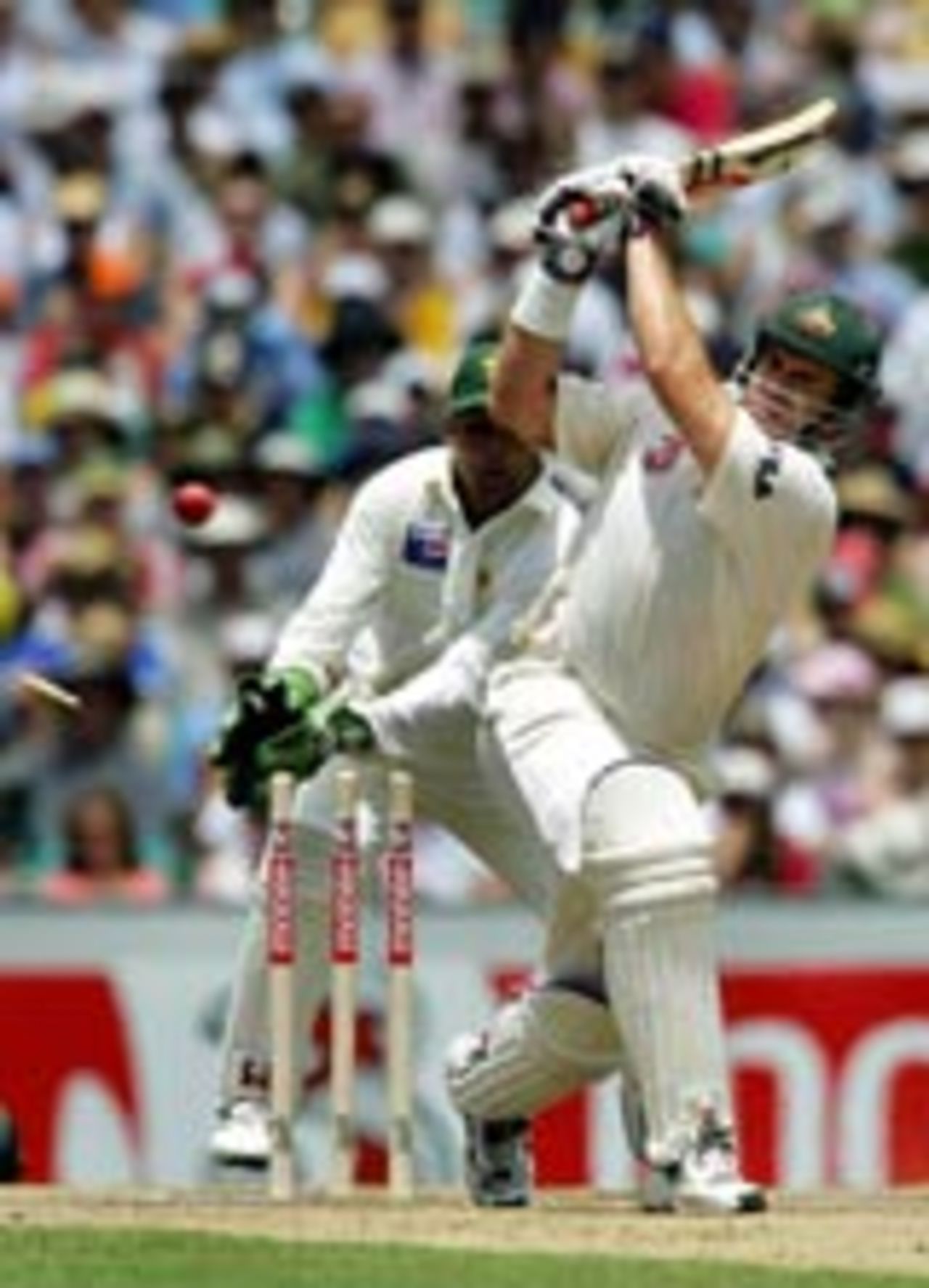 Matthew Hayden is bowled going for a huge drive, Australia v Pakistan, 3rd Test, Sydney, January 3, 2005