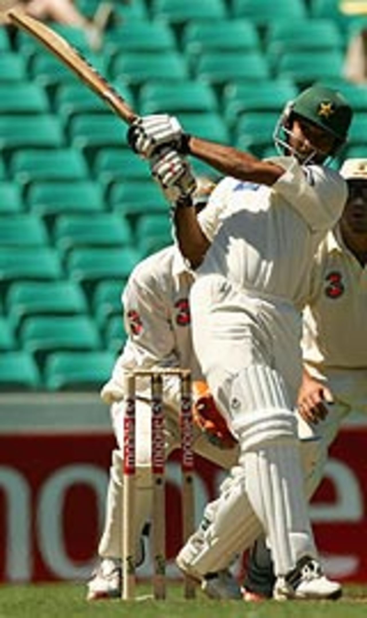 Asim Kamal hits out during his 87, Australia v Pakistan, 3rd Test, Sydney, January 5, 2005