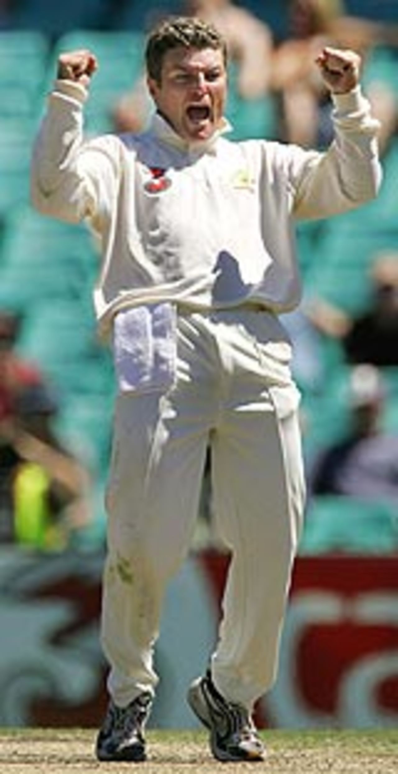 Stuart MacGill celebrates a wicket, Australia v Pakistan, 3rd Test, Sydney, January 5, 2005