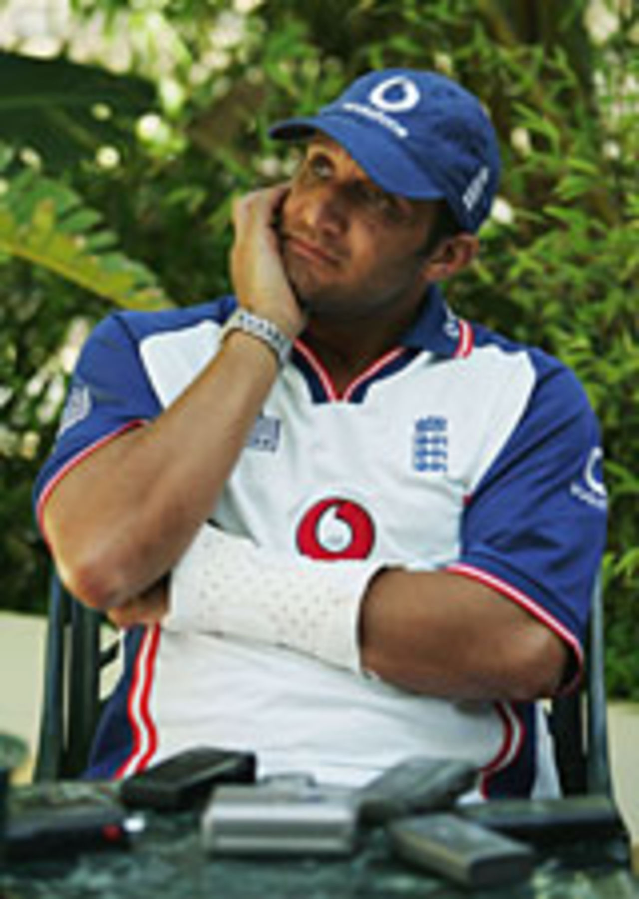 Mark Butcher and his wrist injury, Cape Town, January 8 2004