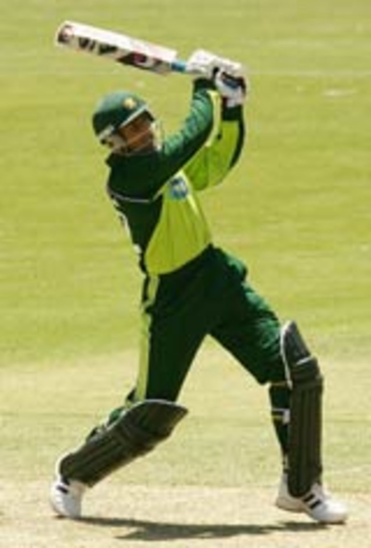 Abdul Razzaq hits out, Australia A v Pakistanis, Adelaide, January 12, 2005