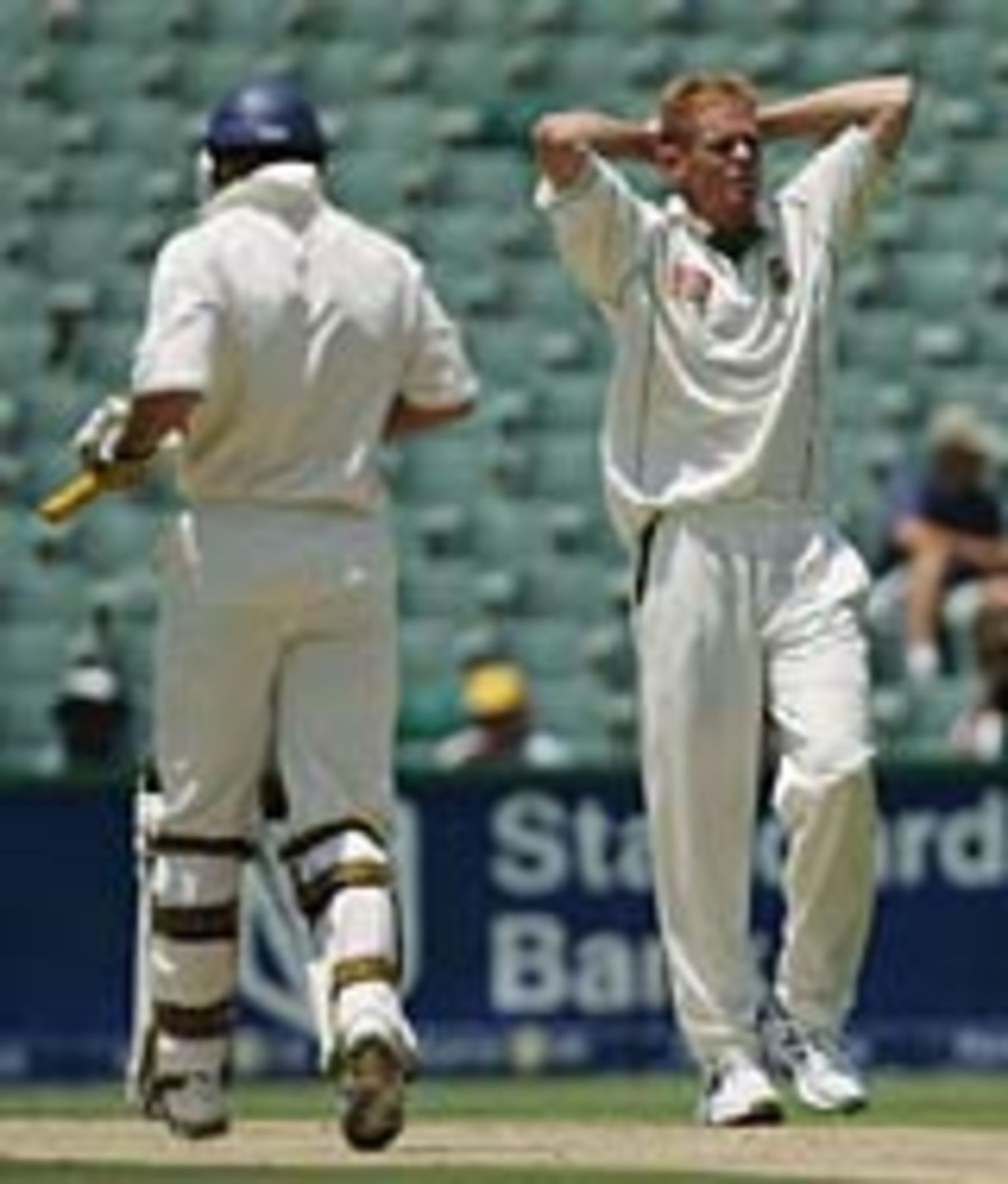 Andrew Strauss sees off Shaun Pollock, South Africa v England, 4th Test, Jo'burg, 1st day, January 13, 2005