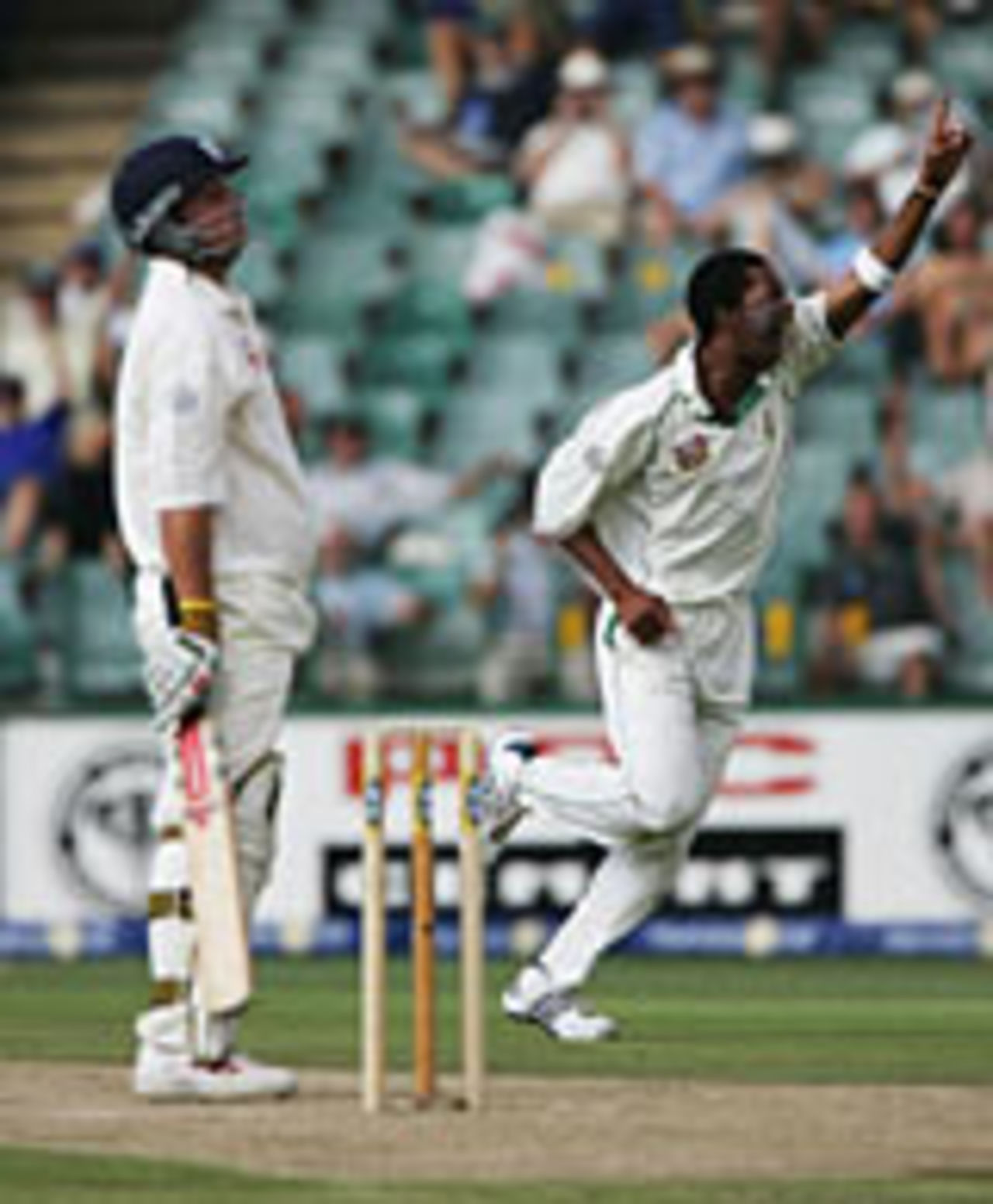 Makhaya Ntini claims Robert Key, South Africa v England, 4th Test, Jo'burg, 1st day, January 13, 2005