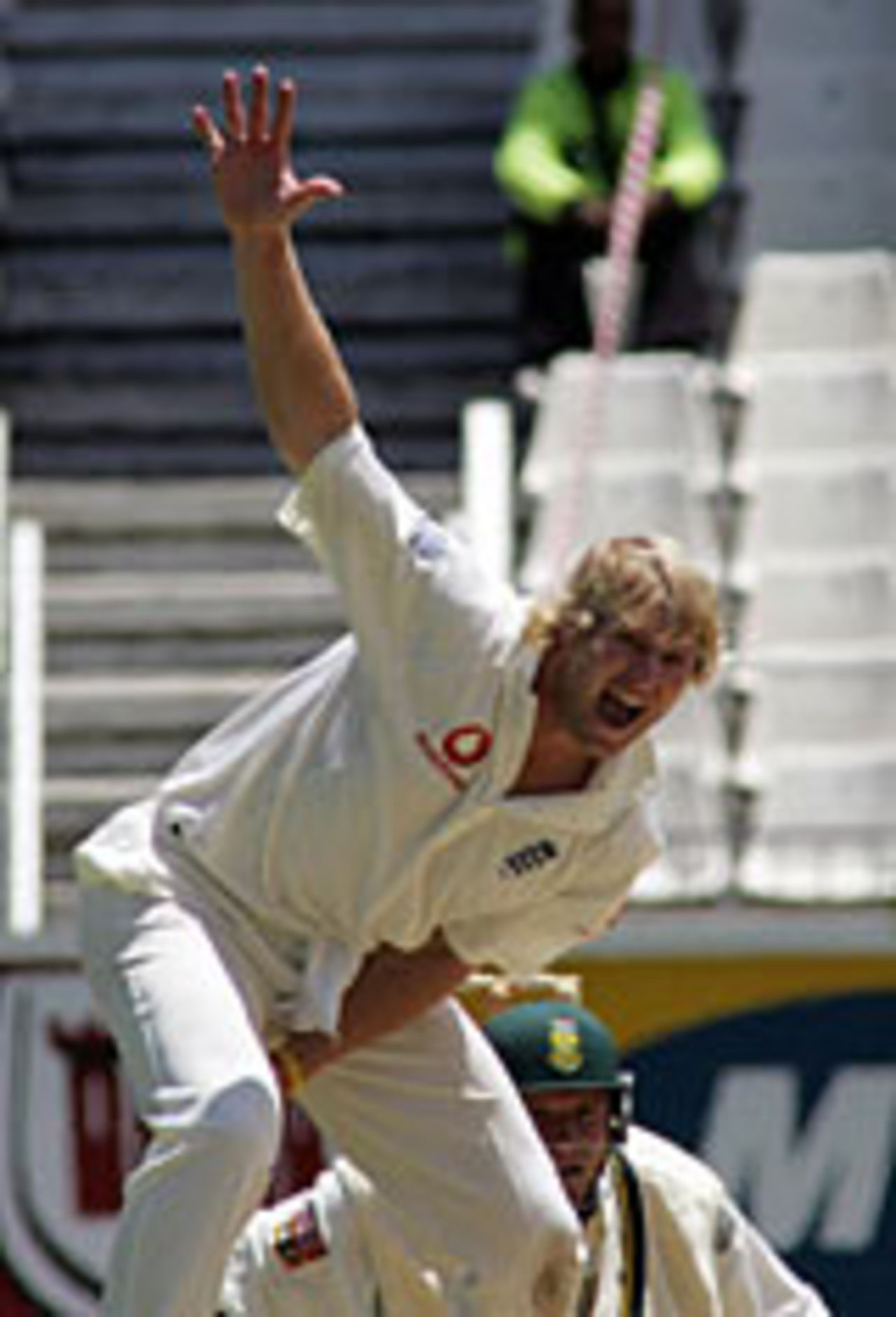 Matthew Hoggard appeals, South Africa v England, 4th Test, Jo'burg, 3rd day, January 15, 2005