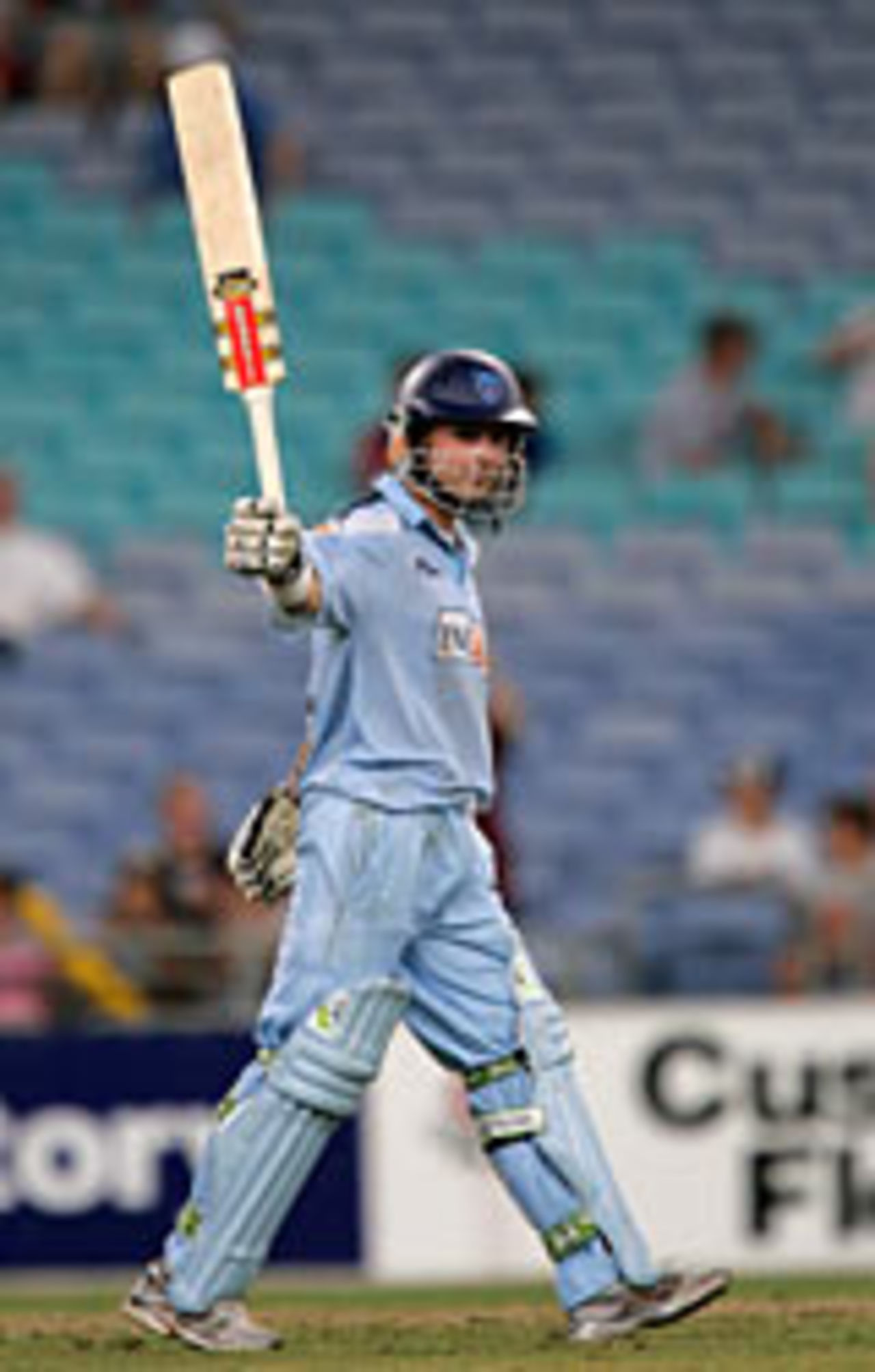 Ed Cowan acknowledges his 50, NSW v Queensland, ING Cup, Sydney, January 15, 2005
