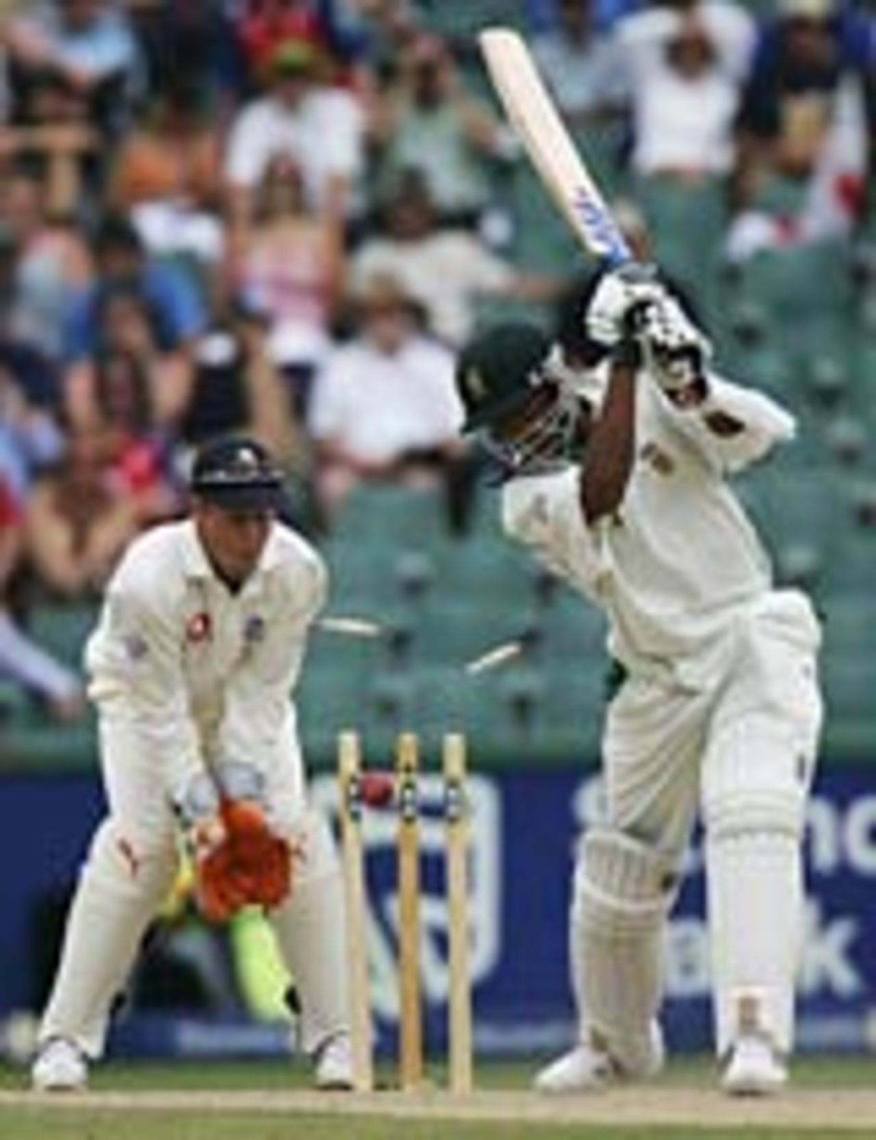 Makhaya Ntini falls to a yorker from Ashley Giles, 4th day, South Africa v England, 4th Test, The Wanderers, Johannesburg, January 16, 2005