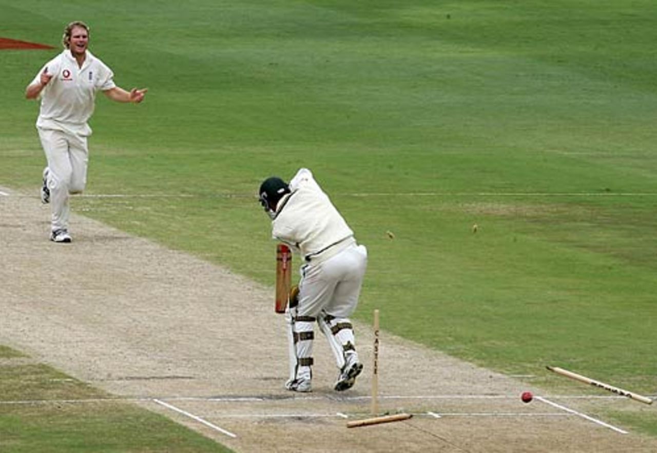 Matthew Hoggard blasts through Jacques Rudolph's defences, South Africa v England, 4th Test, The Wanderers, January 17, 2005