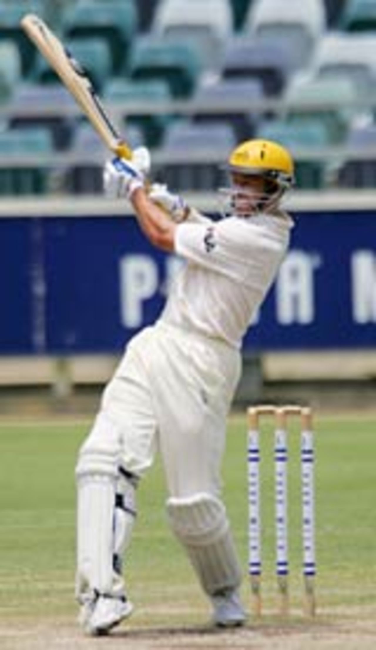 Michael Hussey hits out, December 2004