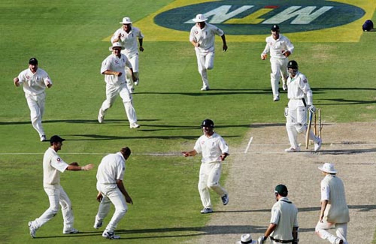 Andrew Flintoff celebrates the dismissal of Makhaya Ntini, South Africa v England, 4th Test, The Wanderers, January 17, 2005