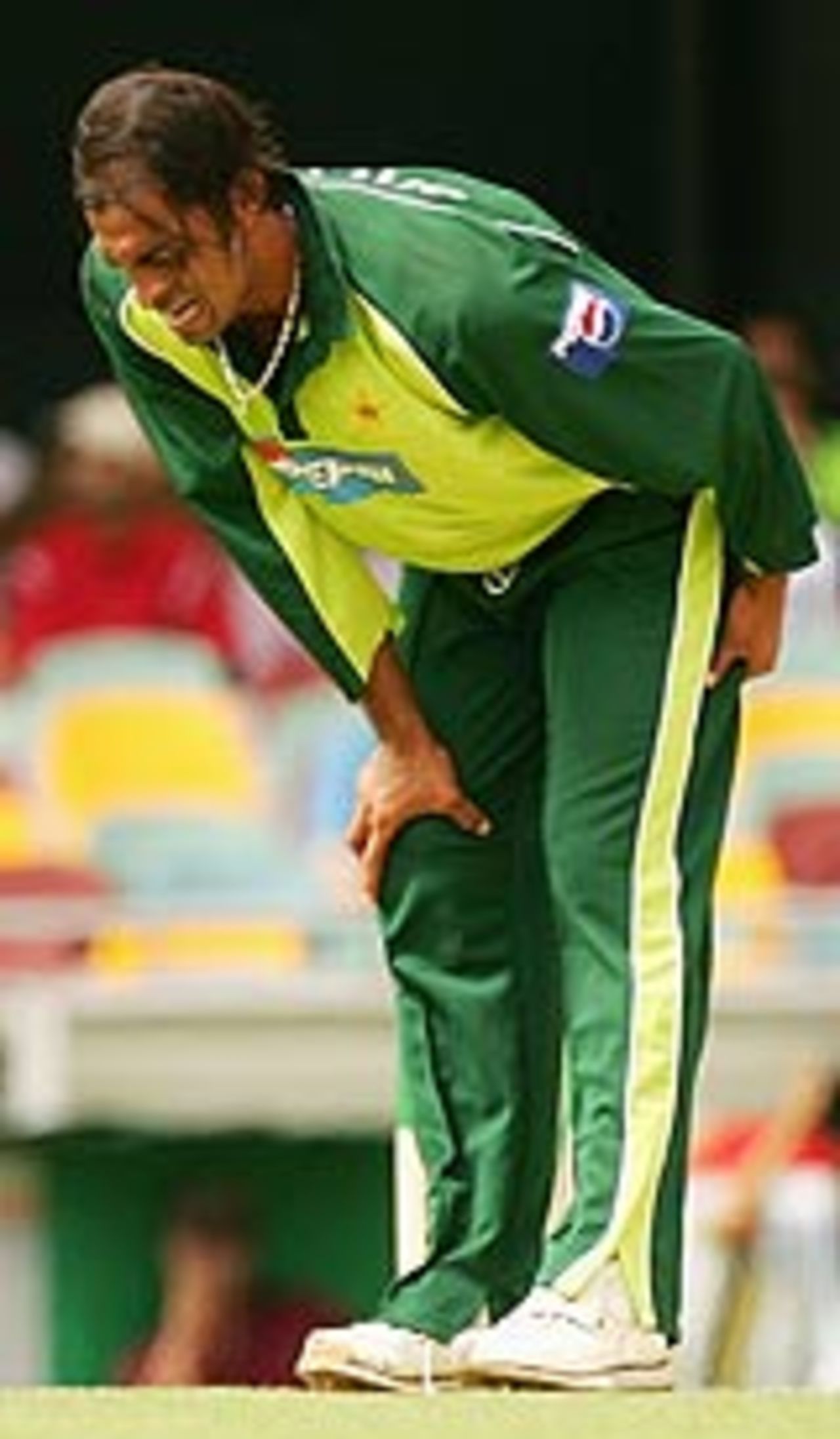 Shoaib Akhtar pulls a hamstring, Pakistan v West Indies, VB Series, Brisbane, January 19, 2005