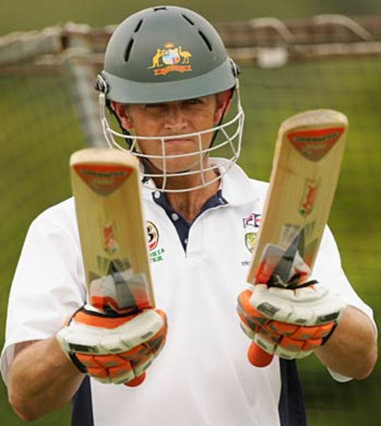 Adam Gilchrist weighes up his options, Brisbane, January 19, 2005