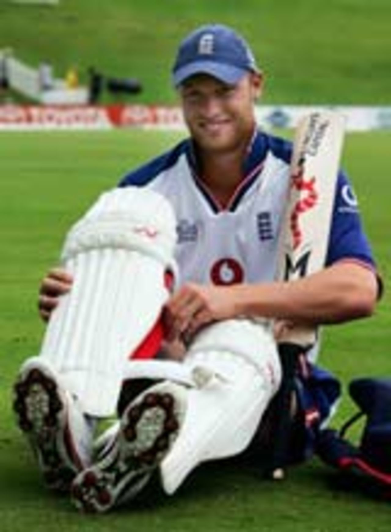 Andrew Flintoff puts his pads on, Centurion, January 20, 2005