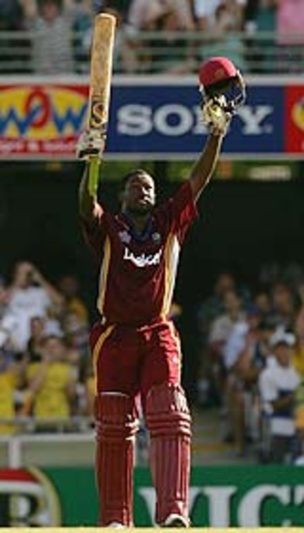 Wavell Hinds acknowledges the applause after reaching his hundred, Australia v West Indies, VB Series, Brisbane, January 21, 2005
