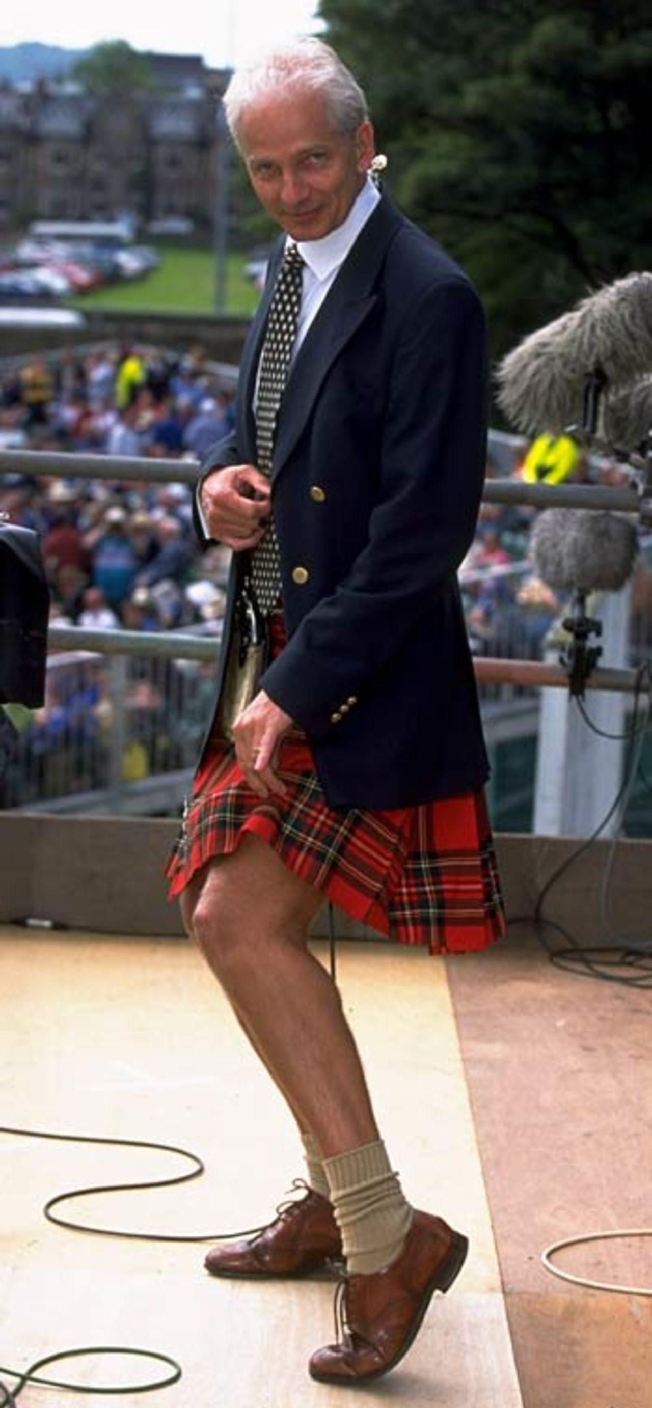 David Gower in kilt, Edinurgh, May 1999