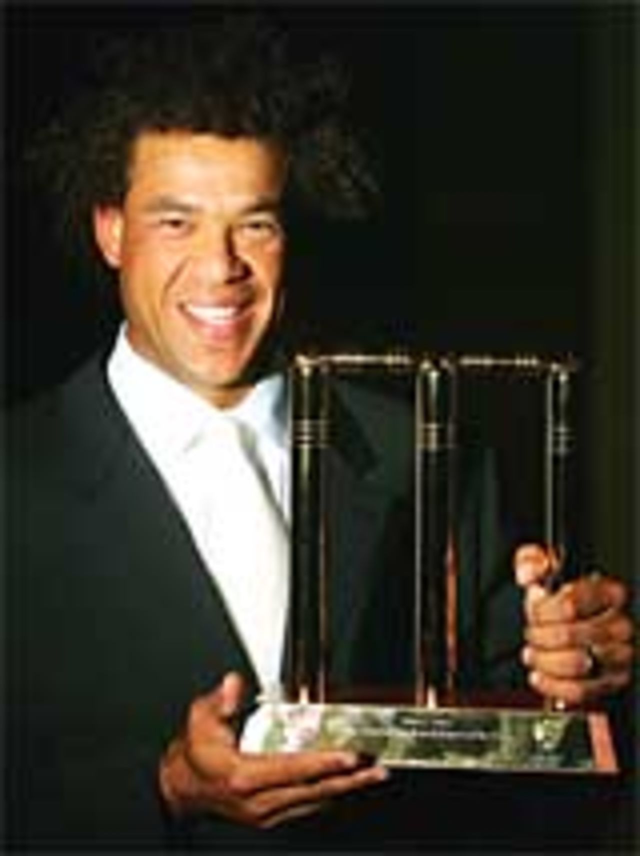 Andrew Symonds wins Australia's One Day International Player of the Year at the Allan Border Medal count, January 30, 2005