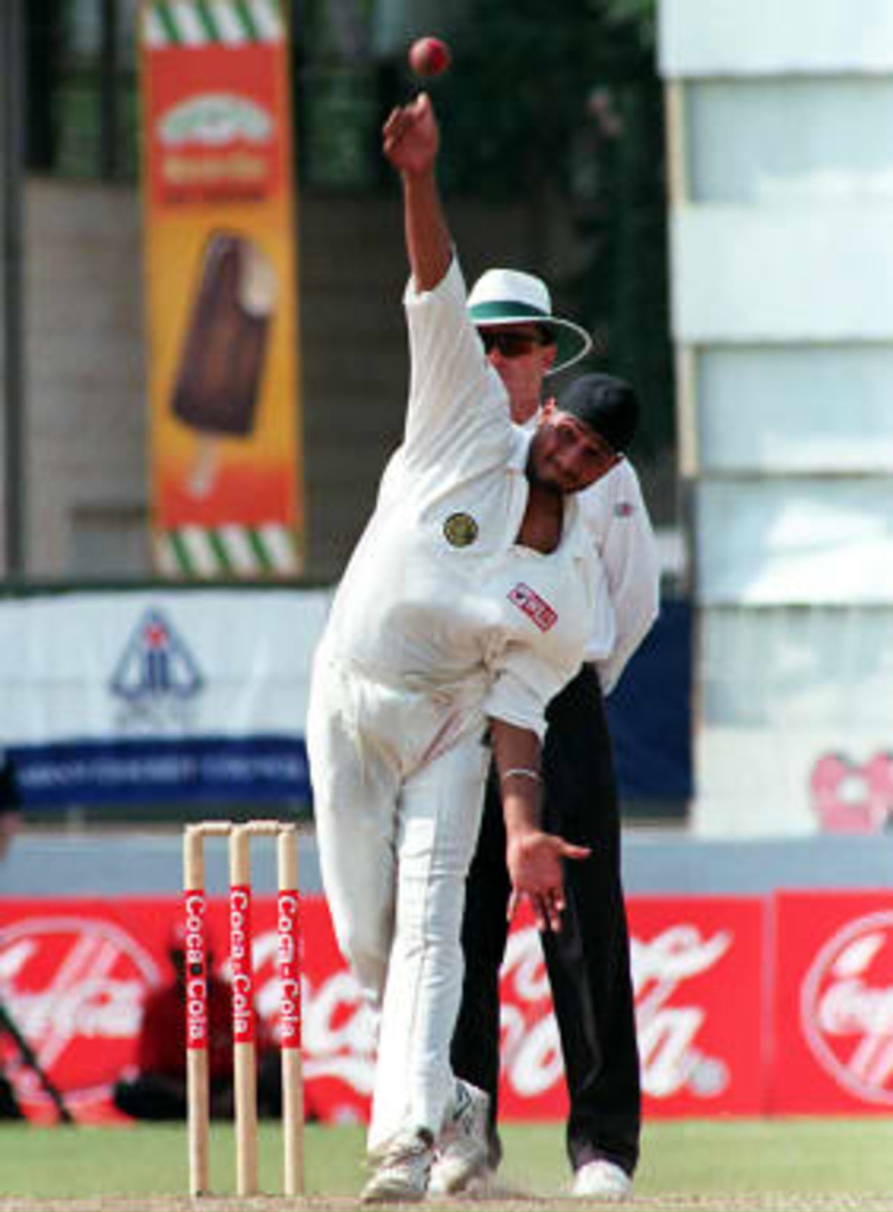 Harbhajan Singh bowls - Asian Test Championship, 1998/99, 2nd Match Sri Lanka v India Sinhalese Sports Club, Colombo 27 Feb 1999