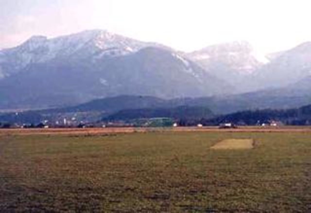 Another view of Velden cricket ground