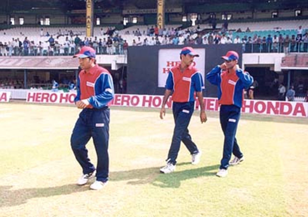 Tendulkar leading the India B side into the field. Challenger Series 2000/01, India v India 'B' at MA Chidambaram Stadium, Chepauk, Chennai, 13 Feb 2001