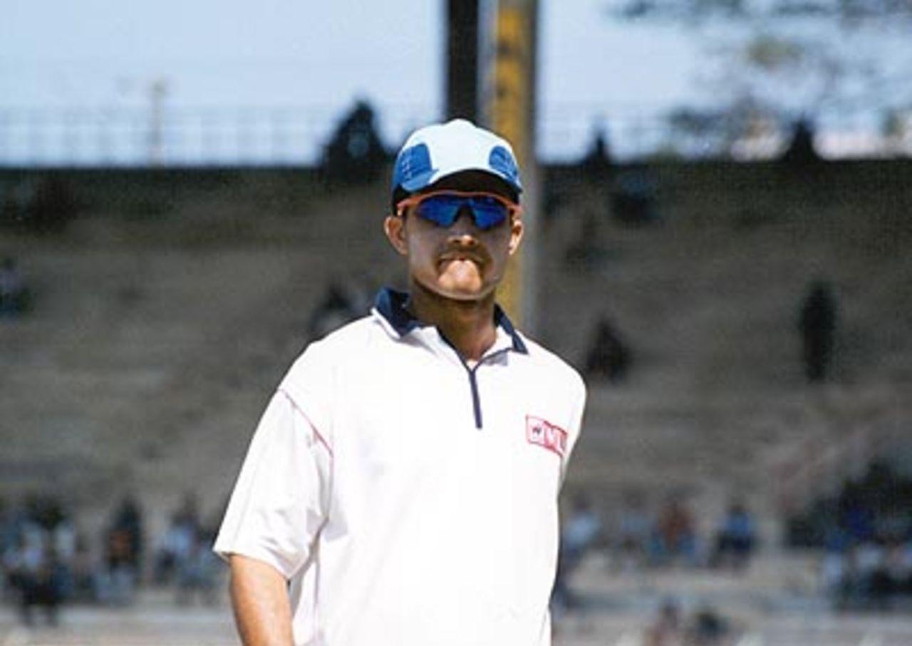Ganguly walks back to the pavilion after the nets session. Challenger Series 2000/01, Final, India v India 'A', MA Chidambaram Stadium, Chepauk, Chennai, 15 Feb 2001