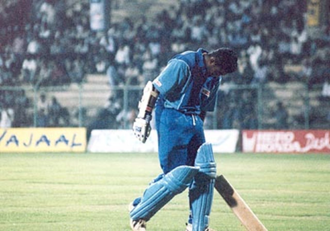 S Sriram livid with himself as he walks back to the pavilion. Challenger Series 2000/01, India 'A' v India 'B', MA Chidambaram Stadium, Chepauk, Chennai, 14 Feb 2001