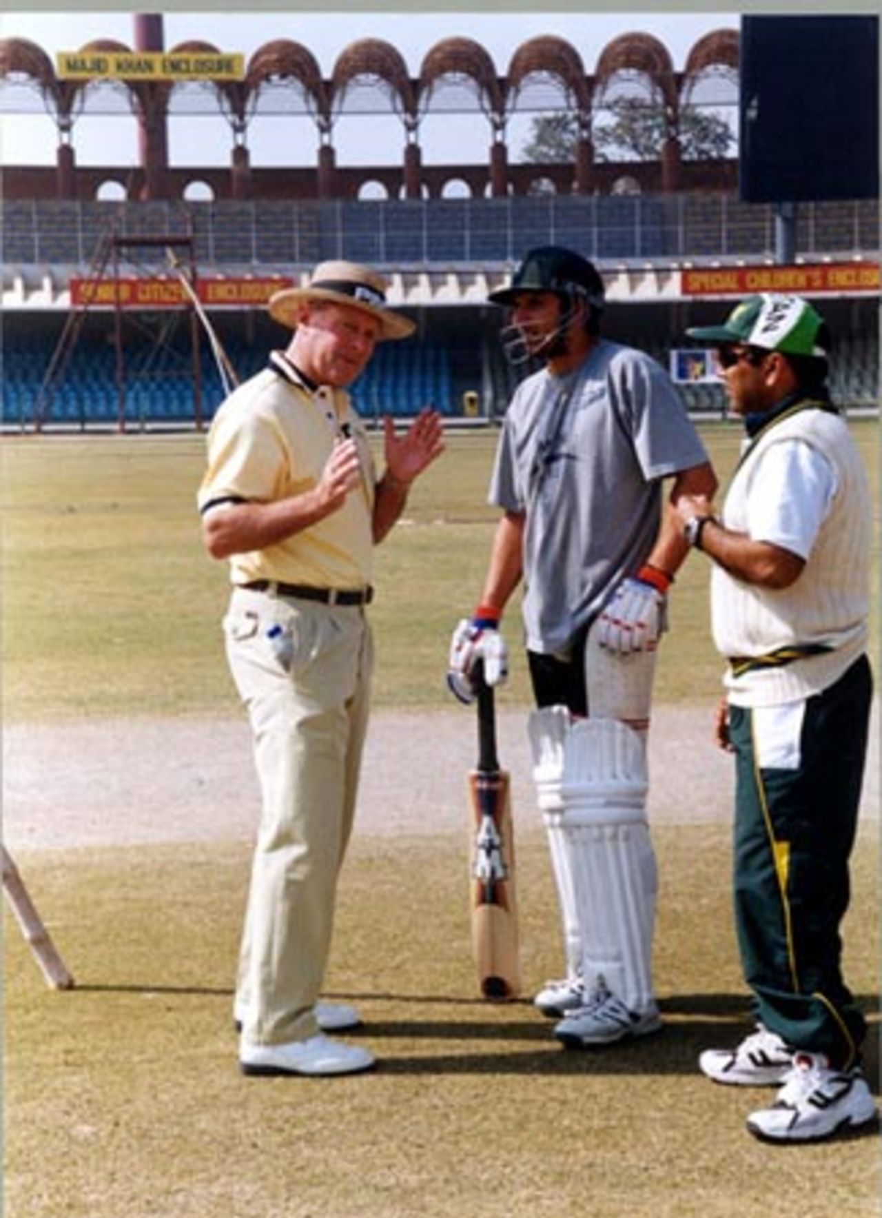Geoff Boycott lecturing Shahid Afridi while Ali Zia looks on, Gaddafi Stadium Lahore, during the Feb 2001 coaching session
