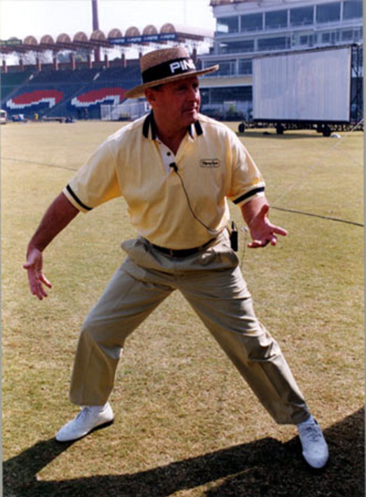 Sprightly Geoff Boycott demonstrates some foot movements, Gaddafi Stadium Lahore, during the Feb 2001 coaching session