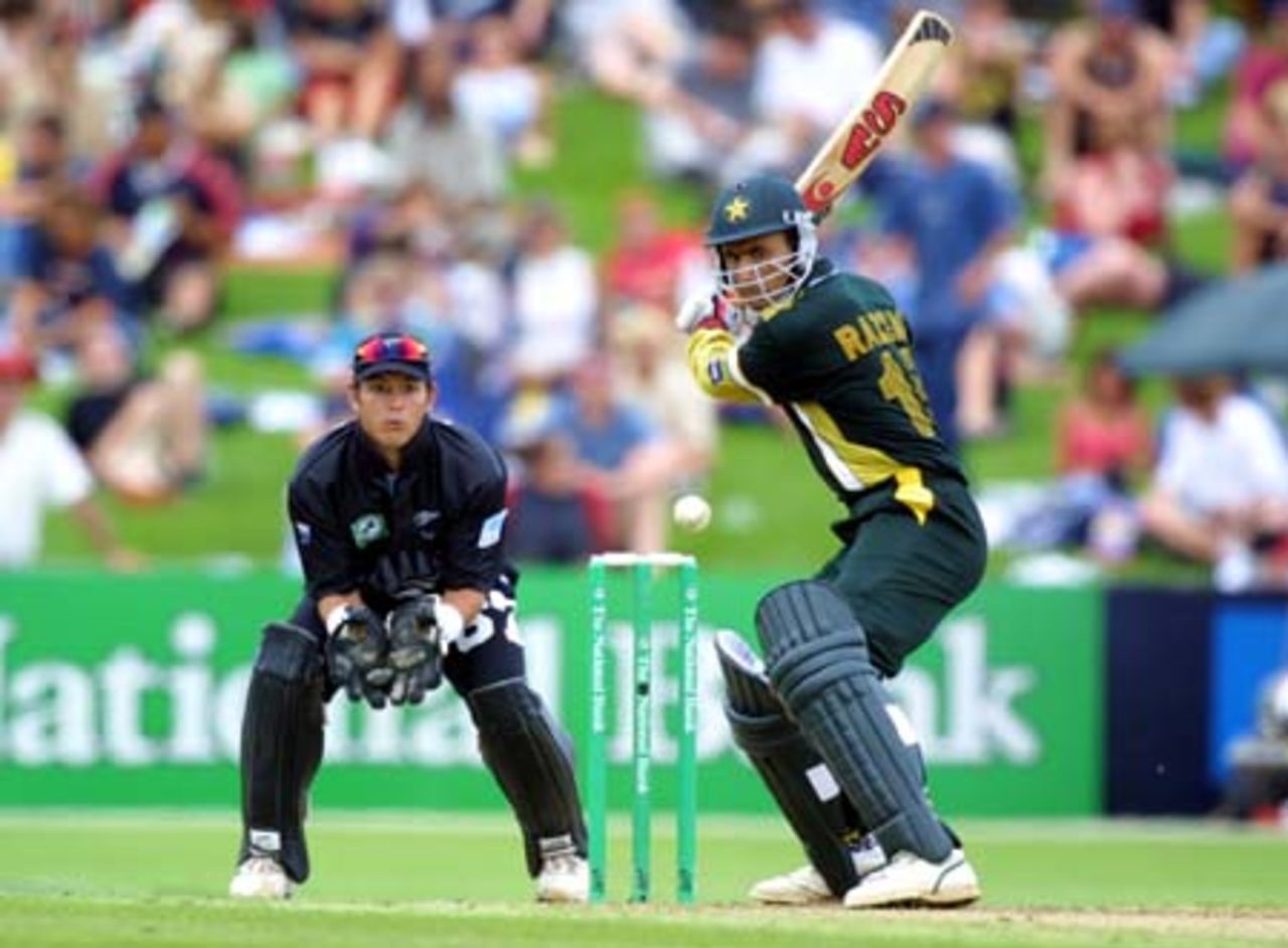 Pakistan batsman Abdur Razzaq shapes to cut a short ball from New Zealand left arm orthodox spinner Daniel Vettori during his innings of 50. Wicket-keeper Adam Parore looks on. 2nd One-Day International: New Zealand v Pakistan at McLean Park, Napier, 20 February 2001.
