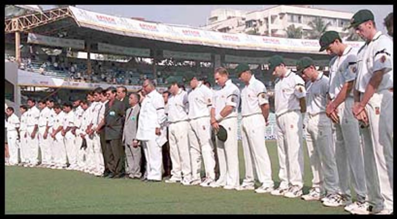 Both teams line up as a mark of respect to the Don. Australia in India 2000/01, 1st Test, India v Australia, Wankhede Stadium, Mumbai 27Feb-03Mar 2001 (Day 1)