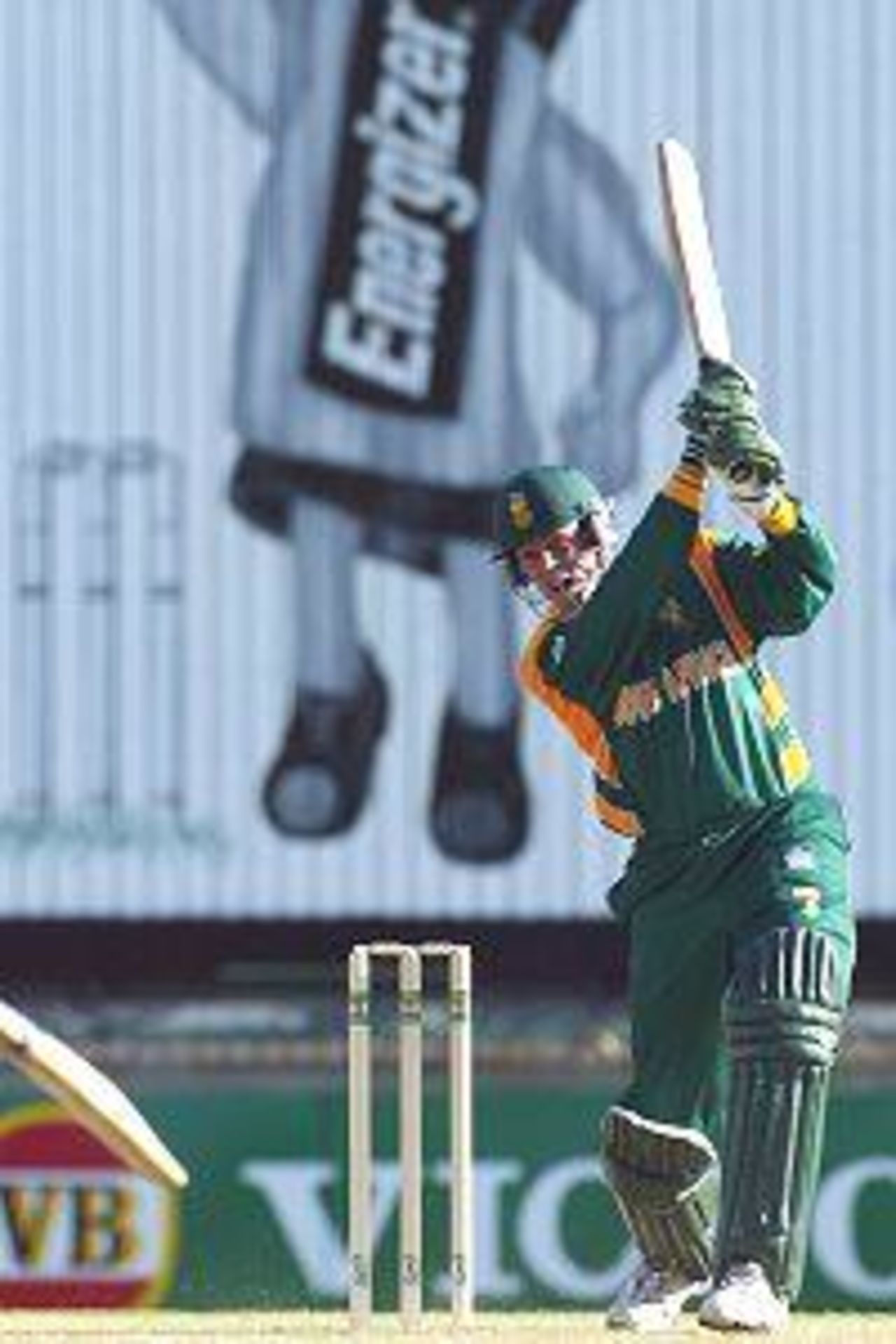 1 Feb 2002: Shaun Pollock of South Africa takes to the bowling of James Franklin of New Zealand, during the VB Series One Day International between South Africa and New Zealand, played a the WACA Ground, Perth, Australia.