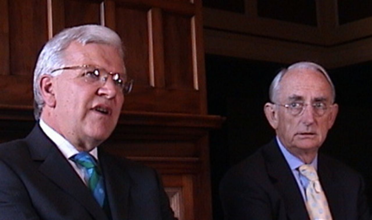 ICC chief executive Malcolm Speed (left) and president Malcolm Gray at the ICC Cricket Committee - Management media briefing at the Parkroyal Hotel, Christchurch, New Zealand, 11 February 2002.