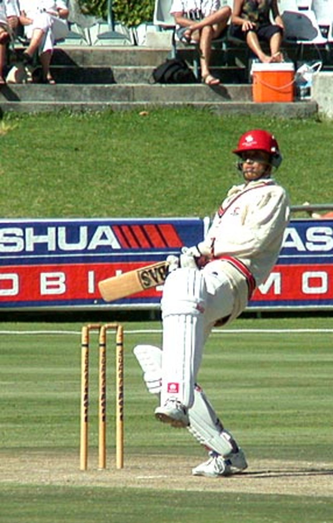 Garnett Kruger of EP takes evasive action against WP