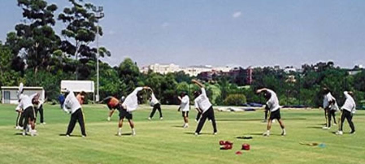 Dennis Waight (centre) exercising the Pakistan team, Wanderers Stadium, ICC World Cup 2003, Monday February 3, 2003