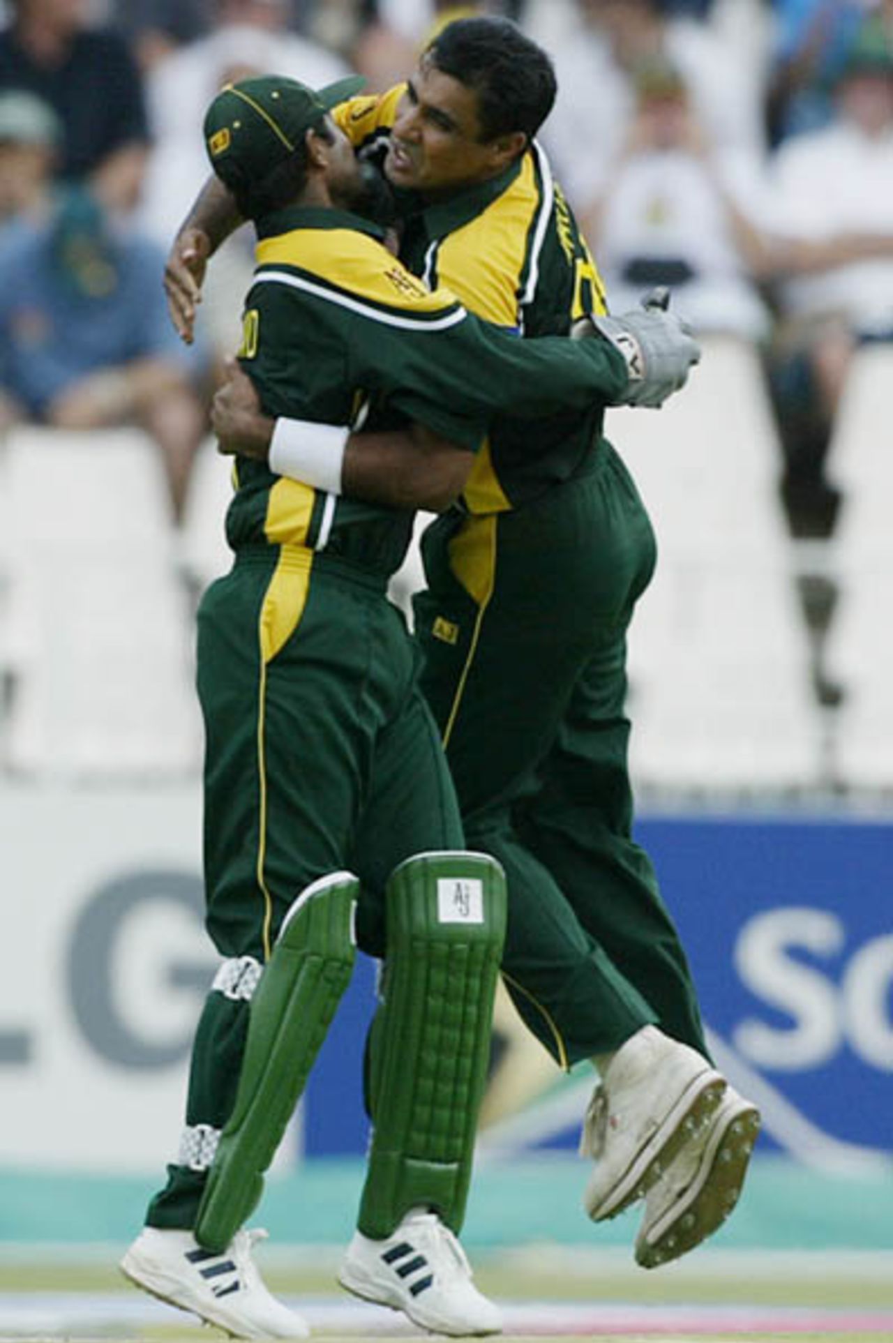 World Cup, 2003 - Australia v Pakistan at Johannesburg, 11 Feb 2003