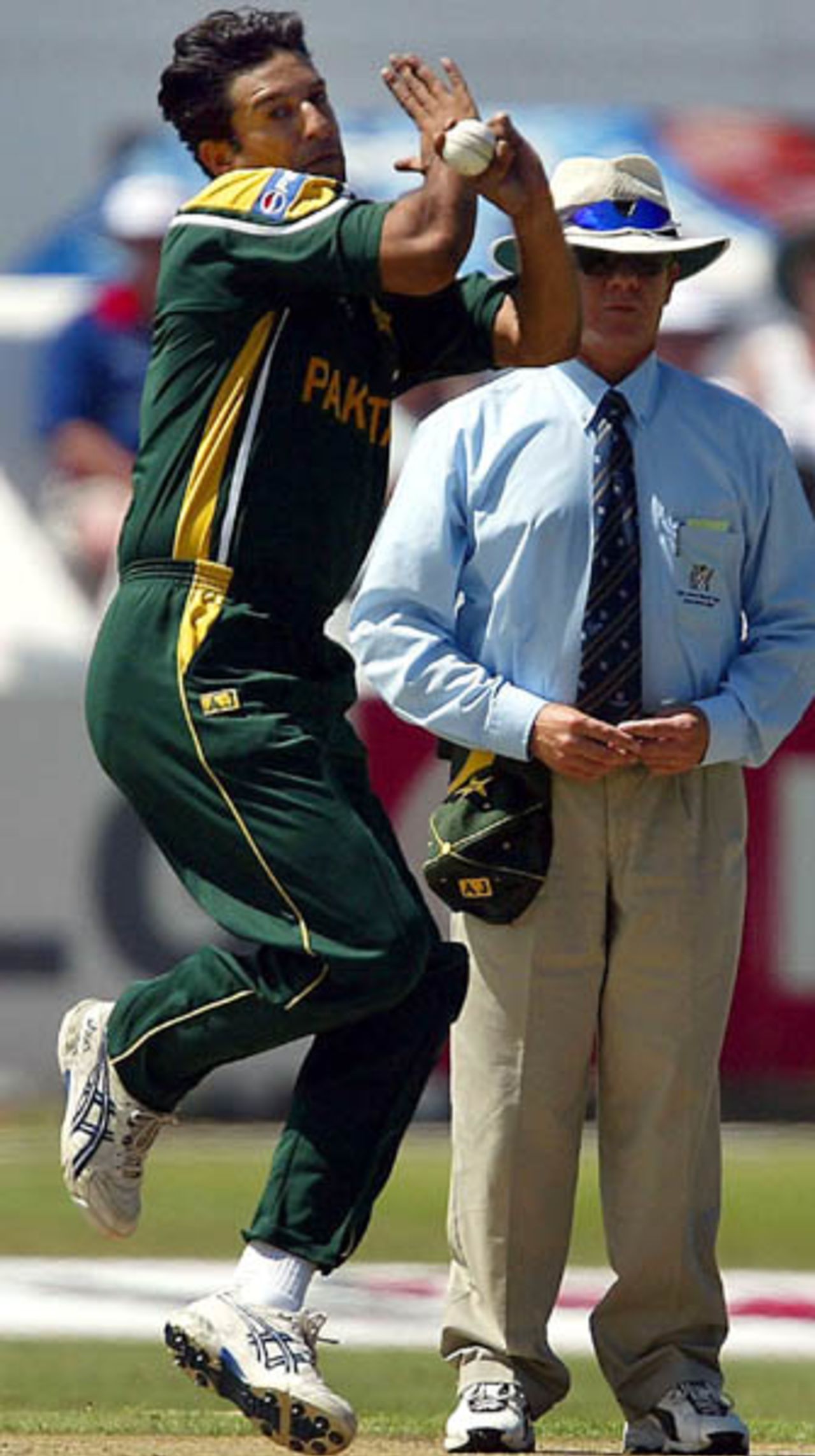 World Cup, 2003 -  England v Pakistan at Cape Town, 22 February 2003