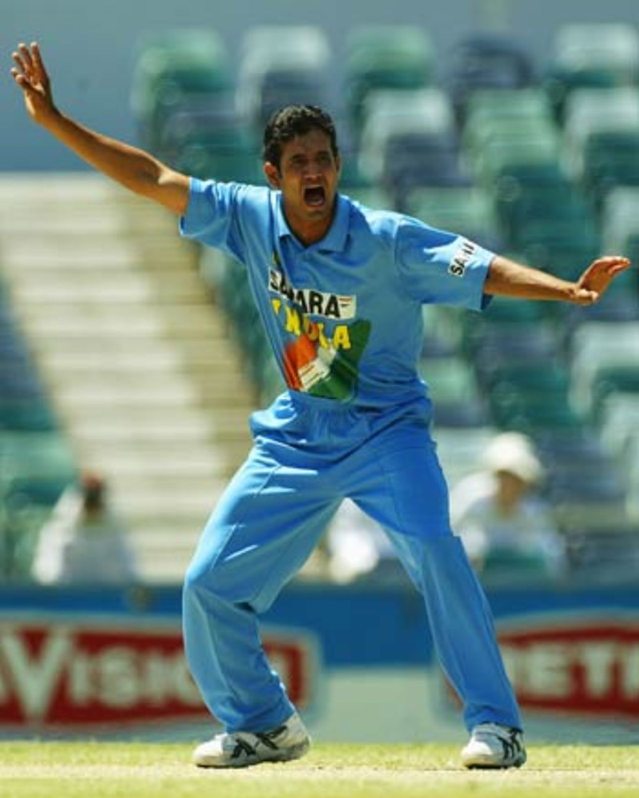 Irfan Pathan asked all the right questions, India v Zimbabwe, 12th ODI, VB Series, Perth, February 3rd, 2004