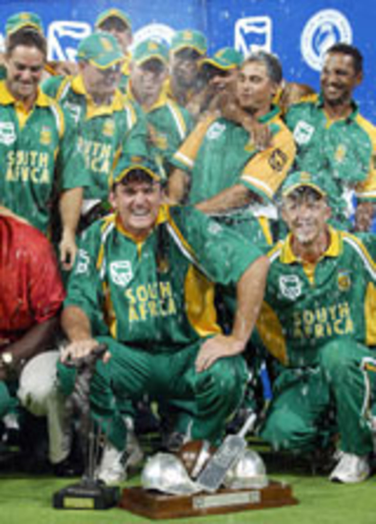 South Africa celebrate the series win against West Indies, Johannesburg, Febraury 4, 2004