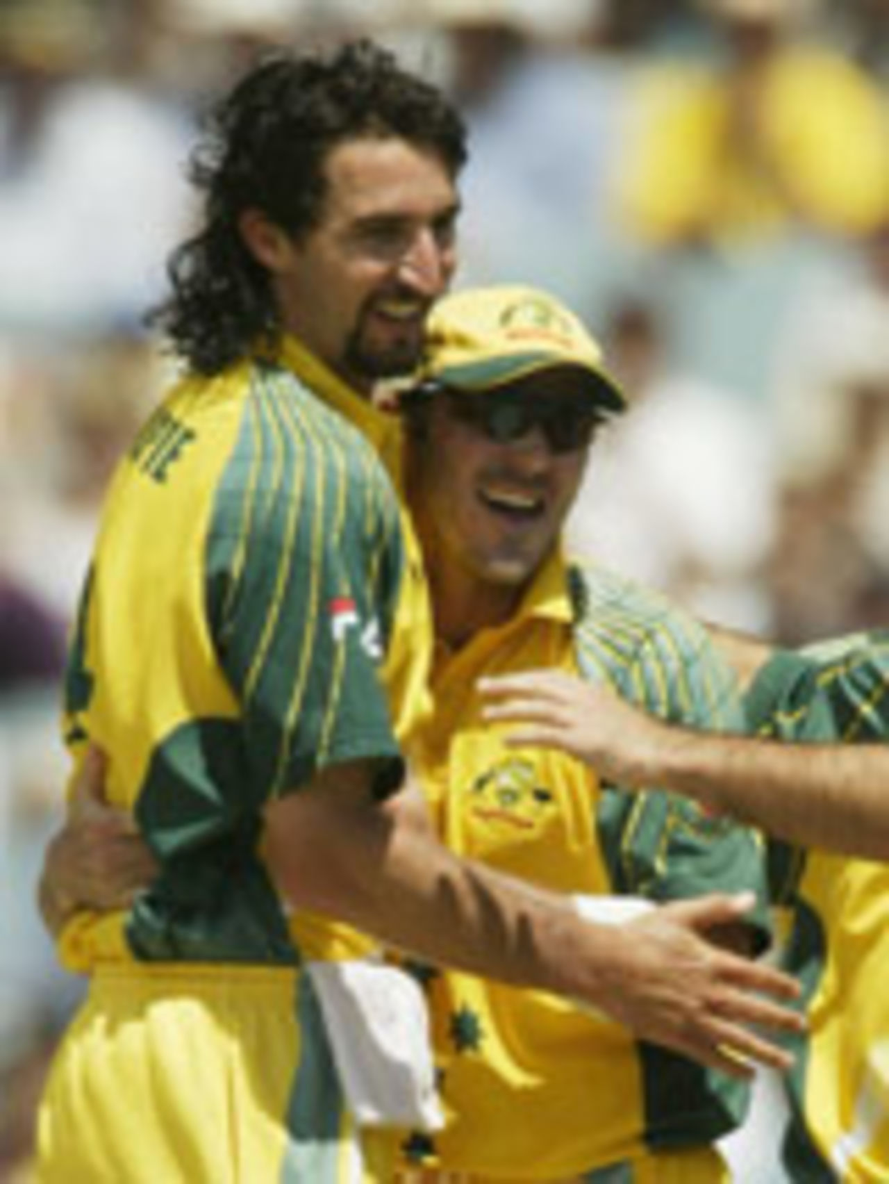 Jason Gillespie is congratulated after dismissing Virender Sehwag, Australia v India, VB Series, 1st final, Melbourne, February 6, 2004