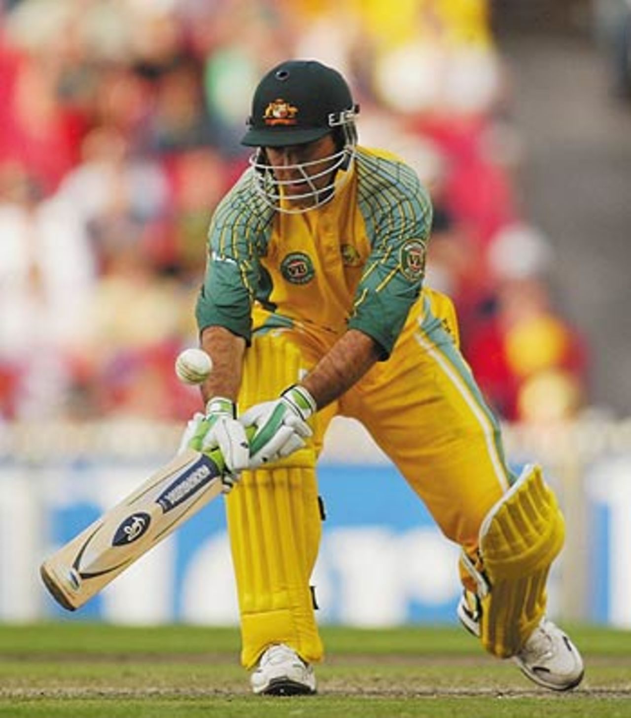 Ricky Ponting shows no respite as he toys with the bowlers, Australia v India, VB Series, 1st final, Melbourne, February 6, 2004