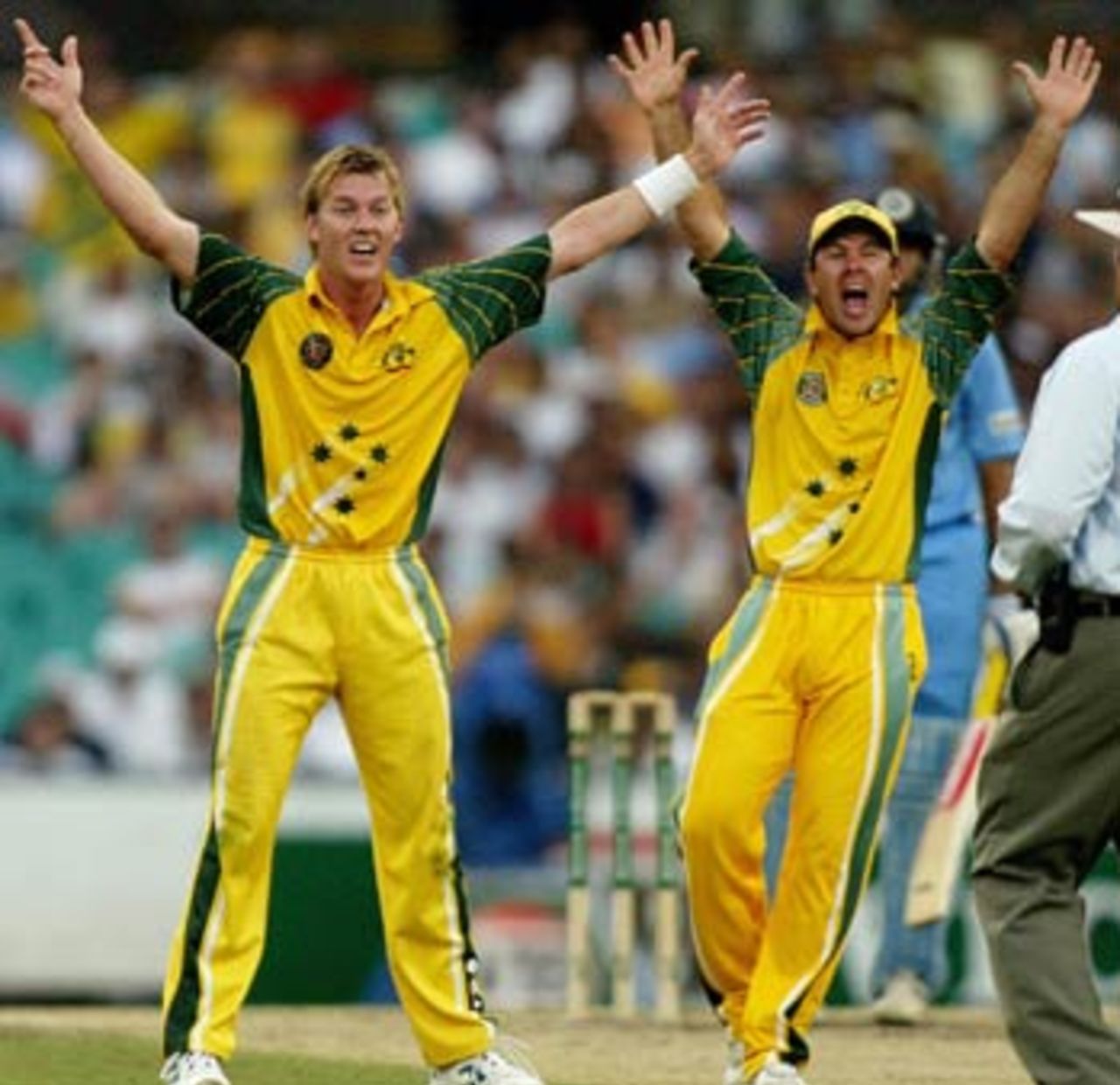 The Australians came at India's batsmen relentlessly, Australia v India, VB Series, 2nd final, Sydney, February 8, 2004