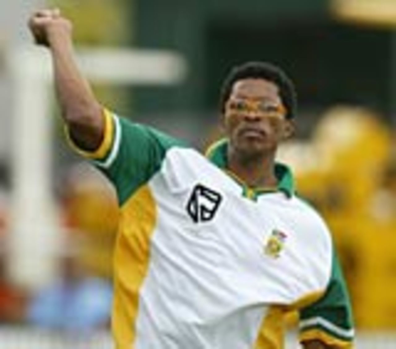 Makhaya Ntini in the nets, Westpac Stadium, Hamilton, February 10, 2004