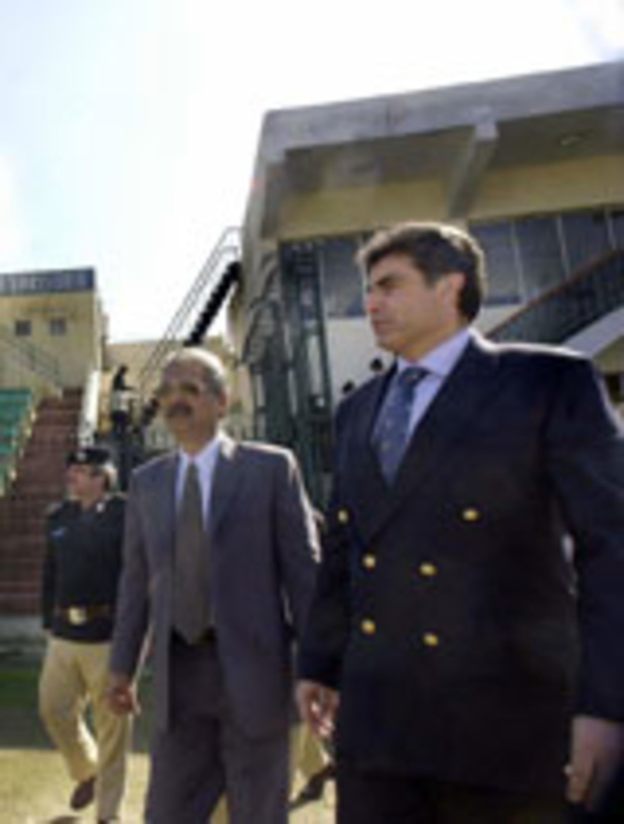 Yashovardhan Azad inspects the Arbaba Niaz Cricket Stadium, Peshawar, February 11, 2004