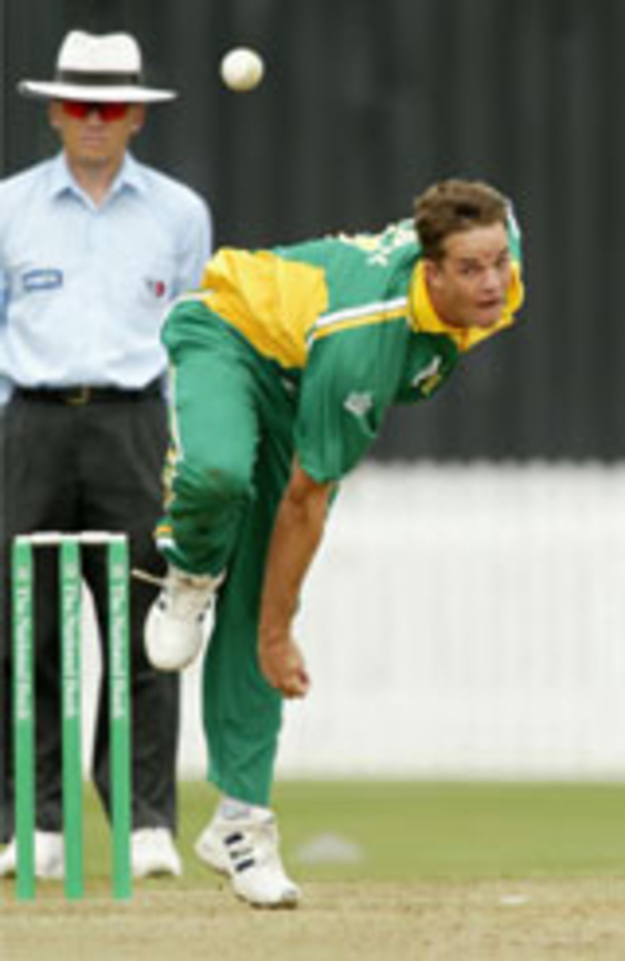 Albie Morke bowling, Northern Districts v South Africans, Westpac Stadium February 11, 2004