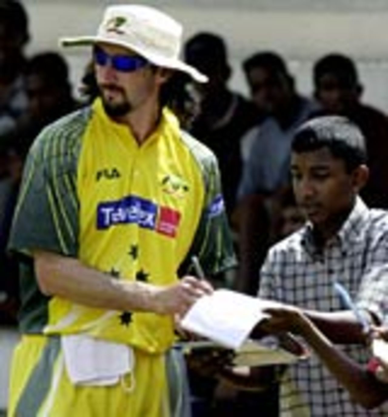 Jason Gillespie signs autographs, Sri Lanka Cricket President's XI v Australians at Moratuwa, February 17 2004