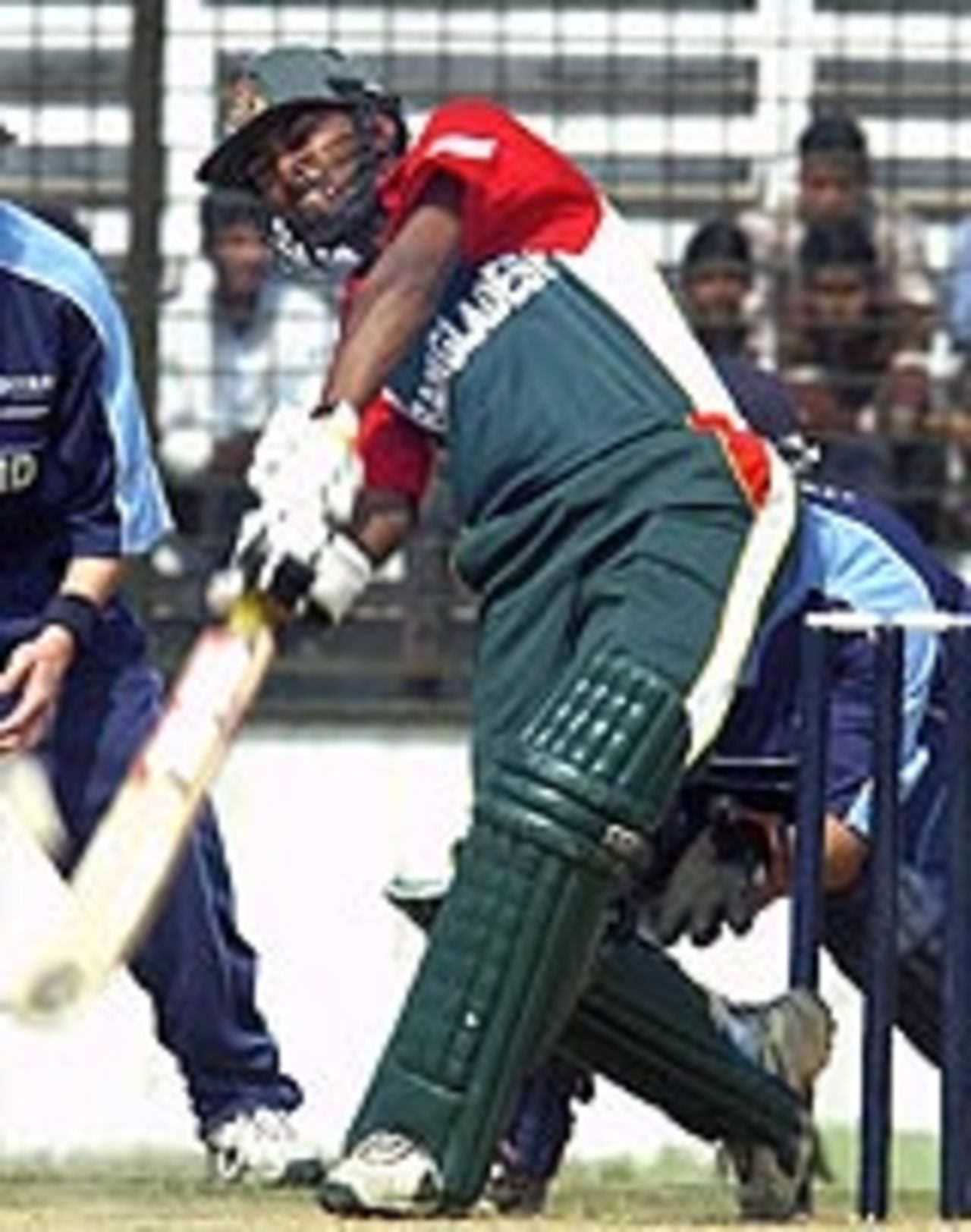 Nafees Ibqal launches one over the top against Scotland U19s, Bdesh v Scotland, U19 World Cup, February 17, 2004