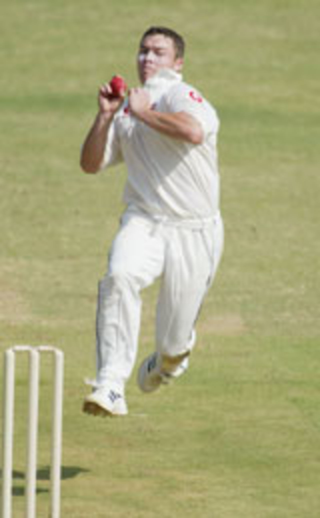 Graham Napier bowling, India A v England A, 1st ODI, Bangalore, February 9, 2004