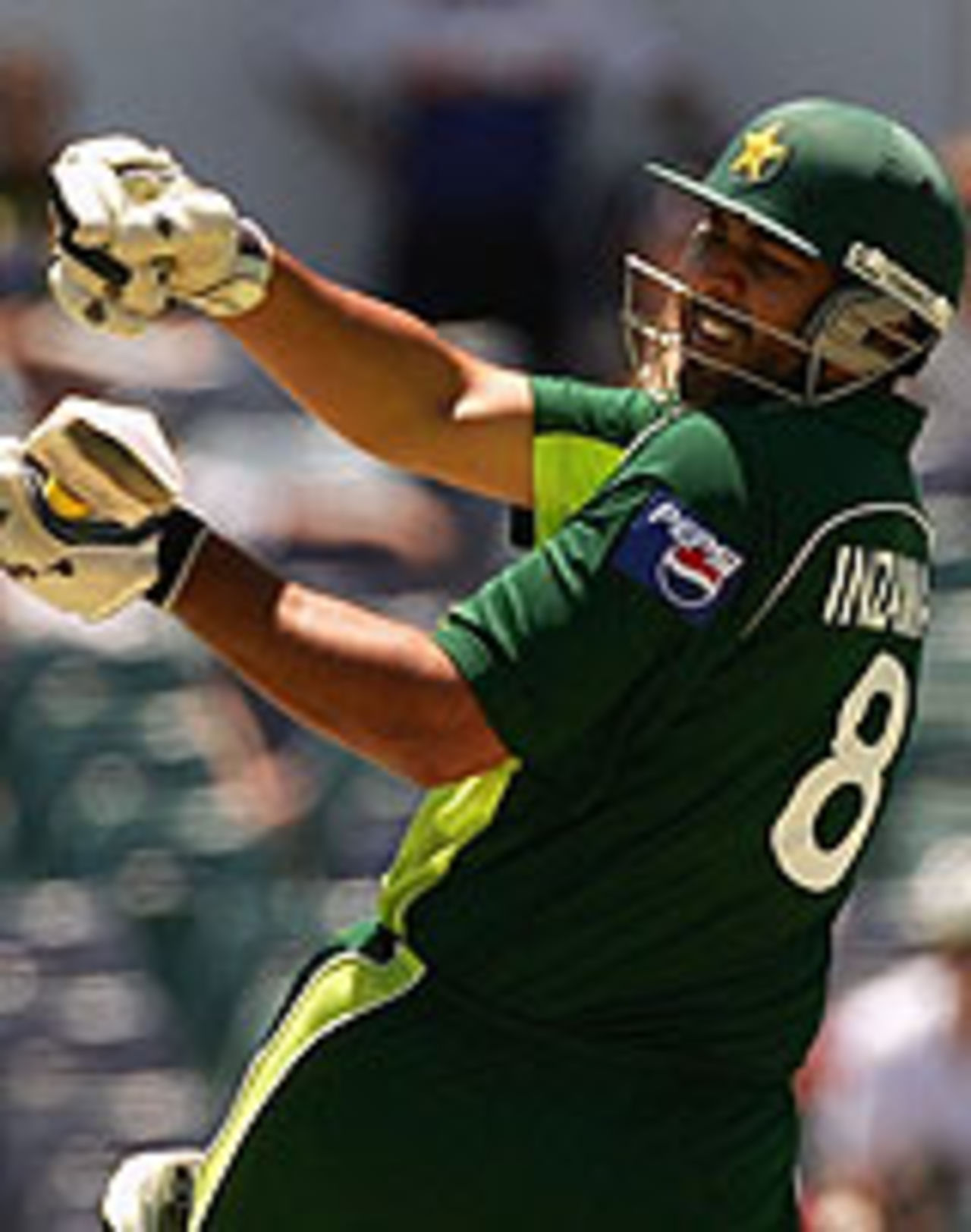 Inzamam-ul-Haq loses his bat, Pakistan v West Indies, VB Series, Perth, February 1, 2005