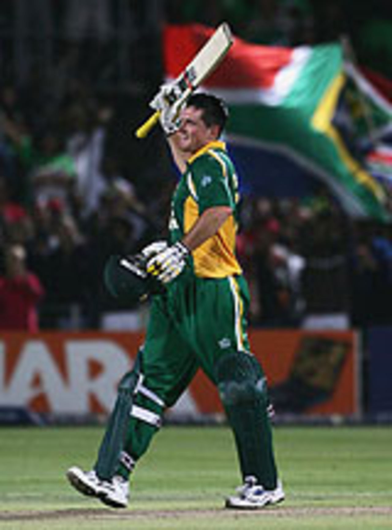 Graeme Smith celebrates his maiden one-day century, South Africa v England, Port Elizabeth, February 4, 2005