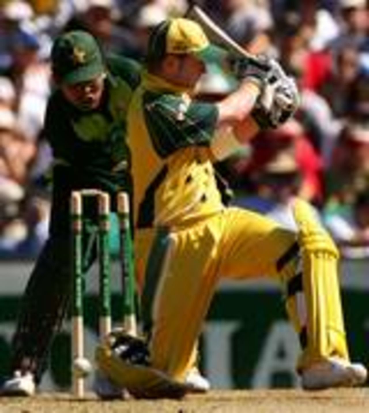 Michael Clarke bowled by Mohammad Hafeez, Australia v Pakistan, VB Series final, Sydney, February 6, 2005